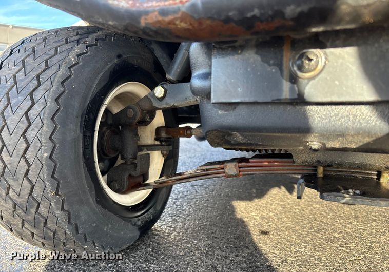 image for item EN5944 Columbia golf cart