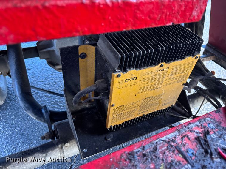 image for item EN5944 Columbia golf cart