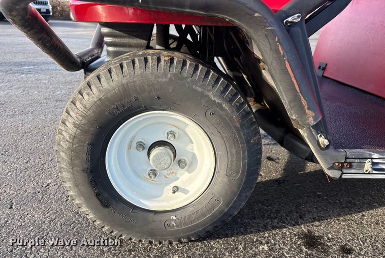 image for item EN5944 Columbia golf cart