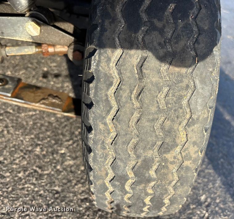 image for item EN5944 Columbia golf cart