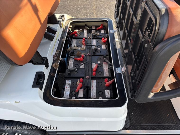 image for item EN5945 Icon LT-B627.4+2-C0M golf cart