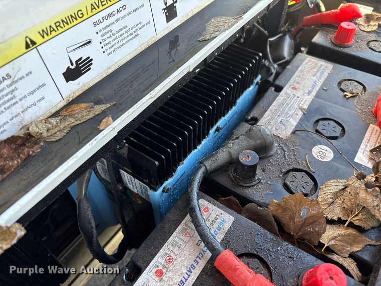 image for item EN5945 Icon LT-B627.4+2-C0M golf cart