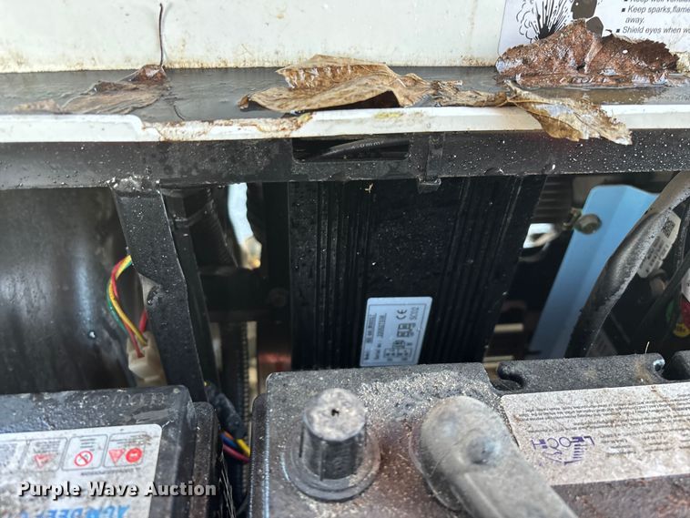 image for item EN5945 Icon LT-B627.4+2-C0M golf cart