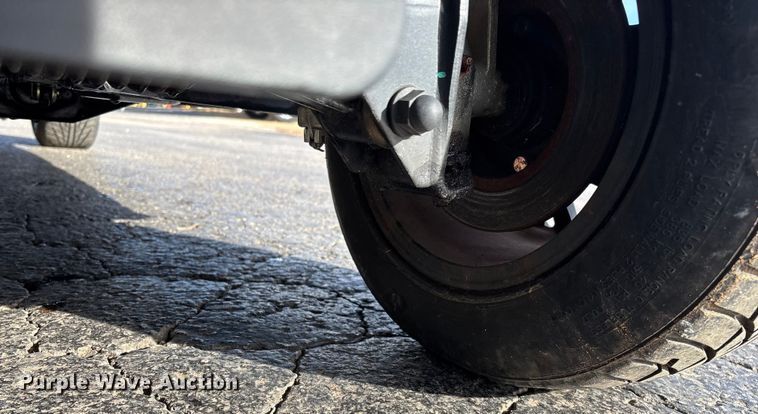 image for item EN5947 Icon LT-B627.H8-C0M golf cart