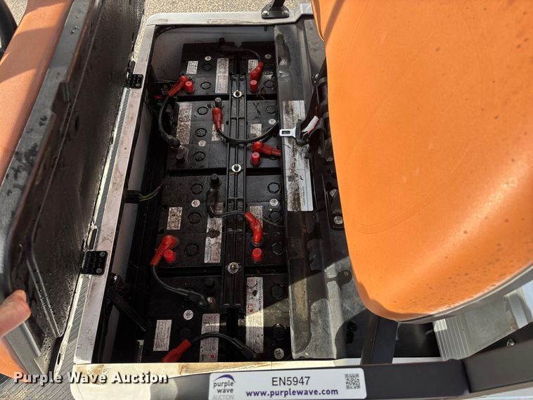 image for item EN5947 Icon LT-B627.H8-C0M golf cart