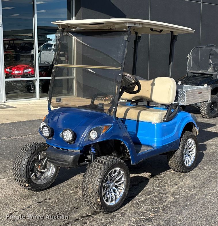 image for item EN5948 Yamaha golf cart