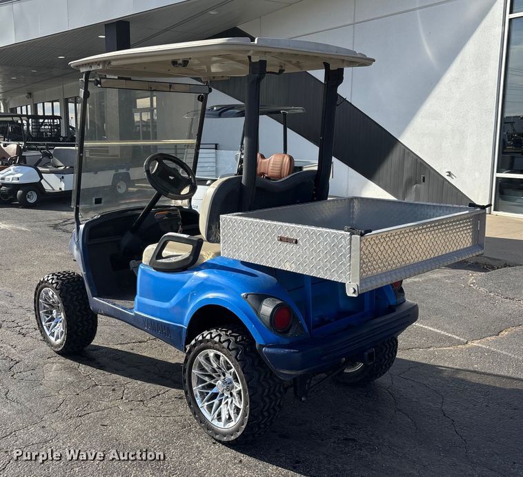 image for item EN5948 Yamaha golf cart