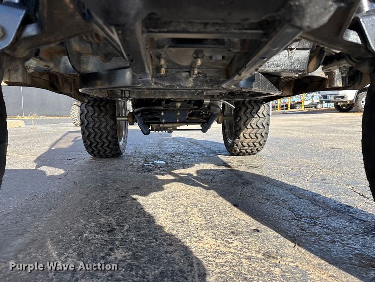 image for item EN5948 Yamaha golf cart