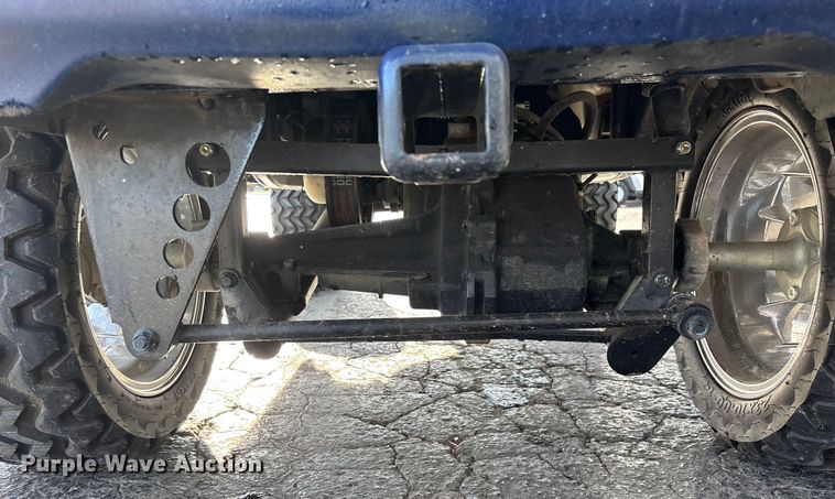 image for item EN5948 Yamaha golf cart