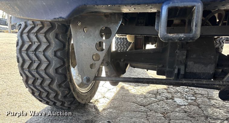 image for item EN5948 Yamaha golf cart