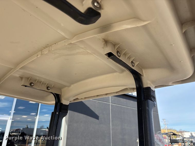 image for item EN5948 Yamaha golf cart