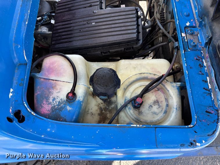 image for item EN5948 Yamaha golf cart