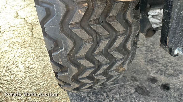 image for item EN5948 Yamaha golf cart