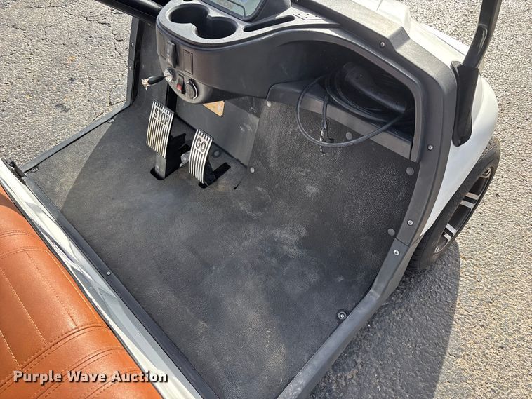 image for item EN5949 Icon LT-A617.2 golf cart