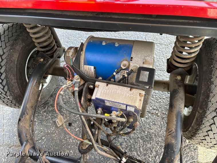 image for item EN5951 Columbia golf cart