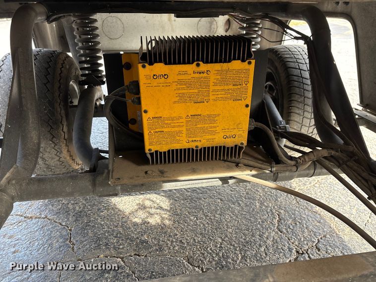 image for item EN5952 Columbia golf cart