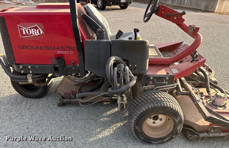 image for item EN5957 Toro Groundsmaster 3500 D Sidewinder greens mower