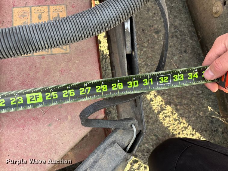 image for item EN5957 Toro Groundsmaster 3500 D Sidewinder greens mower