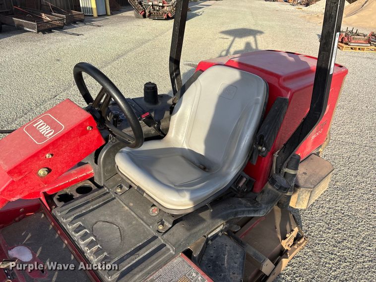 image for item EN5957 Toro Groundsmaster 3500 D Sidewinder greens mower