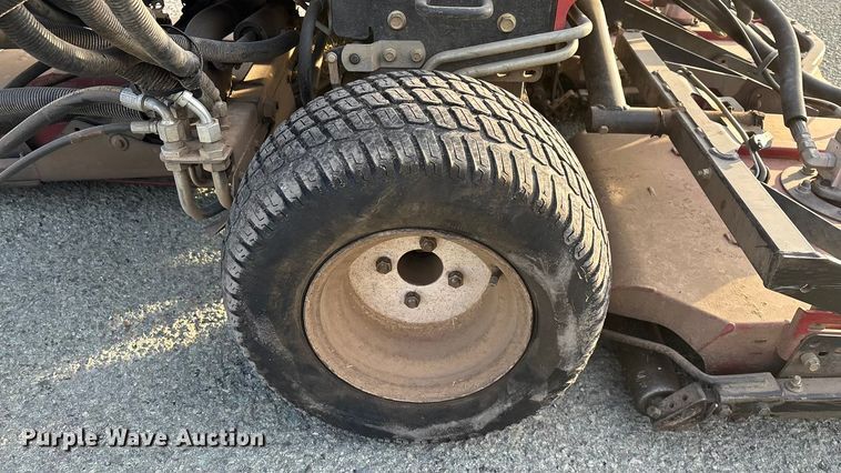 image for item EN5957 Toro Groundsmaster 3500 D Sidewinder greens mower