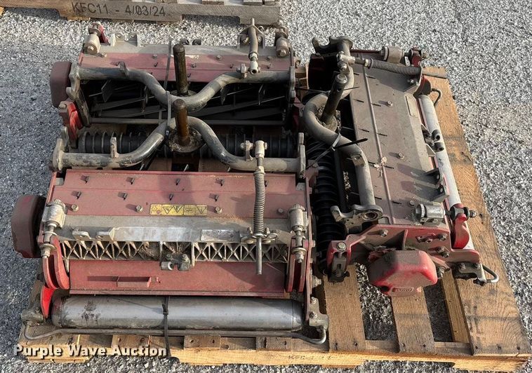 image for item EN5959 Toro Reelmaster CrossTrax 5610 reel mower