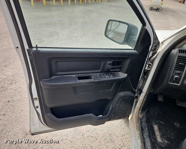 image for item EO4918 2015 RAM 1500 Ext. Cab pickup truck