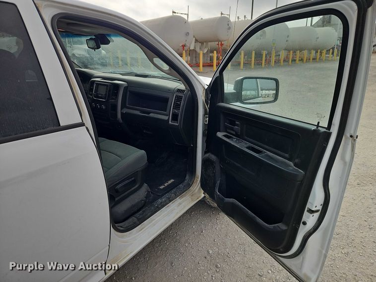 image for item EO4918 2015 RAM 1500 Ext. Cab pickup truck