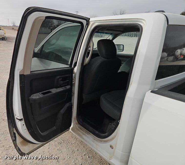 image for item EO4918 2015 RAM 1500 Ext. Cab pickup truck