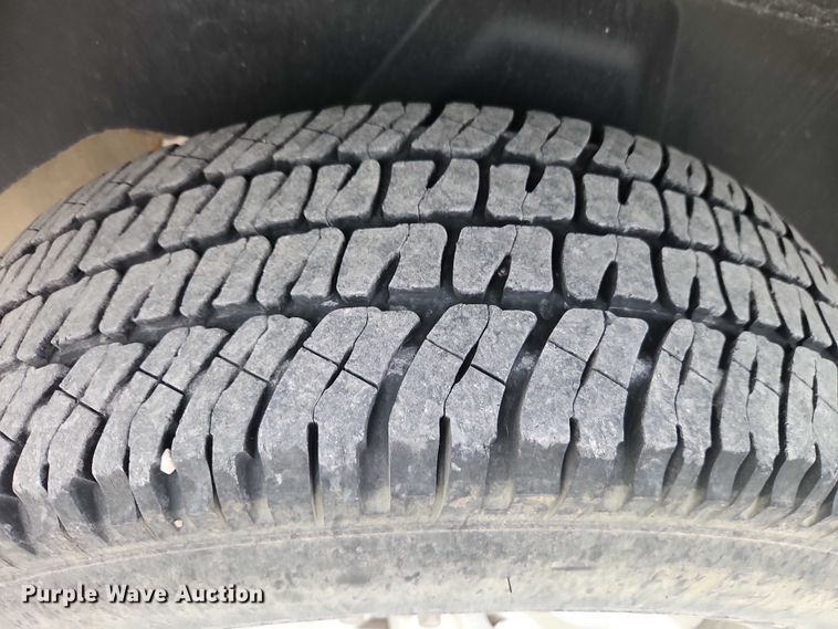 image for item EO4918 2015 RAM 1500 Ext. Cab pickup truck