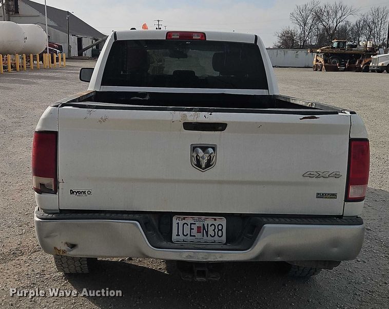 image for item EO4919 2013 RAM 1500 Ext. Cab pickup truck