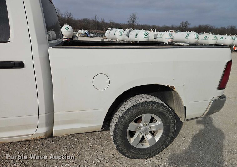 image for item EO4919 2013 RAM 1500 Ext. Cab pickup truck