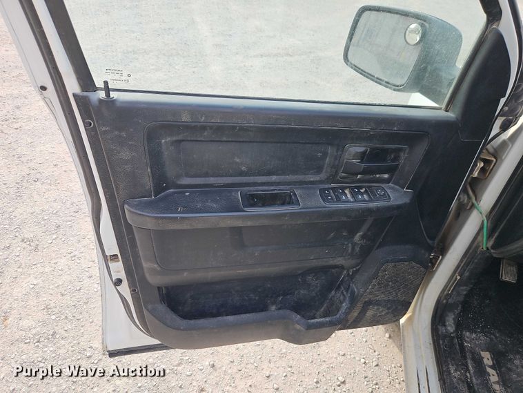 image for item EO4919 2013 RAM 1500 Ext. Cab pickup truck