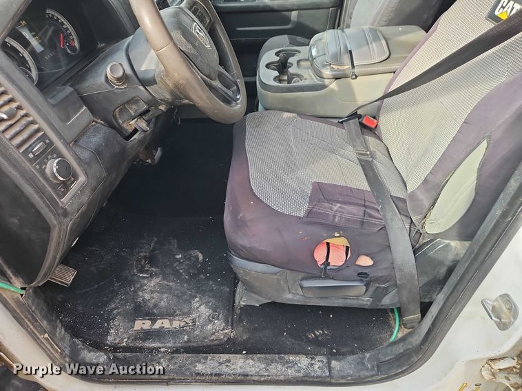 image for item EO4919 2013 RAM 1500 Ext. Cab pickup truck