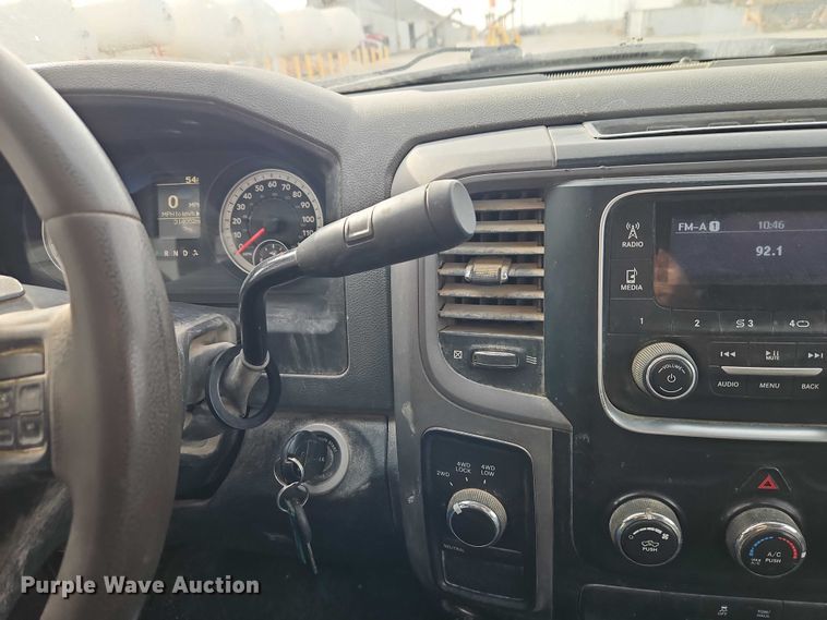 image for item EO4919 2013 RAM 1500 Ext. Cab pickup truck