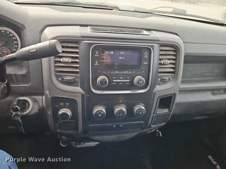 image for item EO4919 2013 RAM 1500 Ext. Cab pickup truck