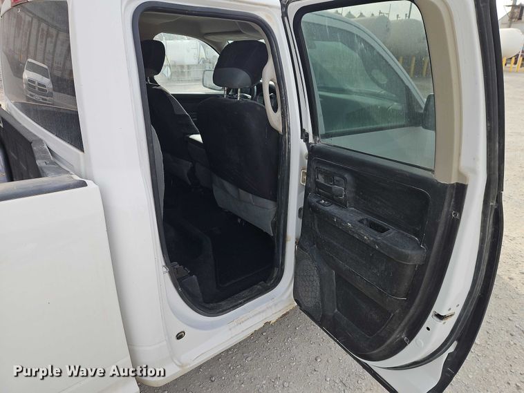 image for item EO4919 2013 RAM 1500 Ext. Cab pickup truck