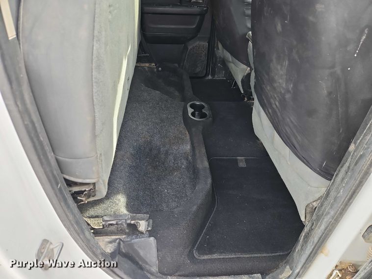 image for item EO4919 2013 RAM 1500 Ext. Cab pickup truck