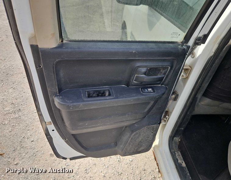 image for item EO4919 2013 RAM 1500 Ext. Cab pickup truck