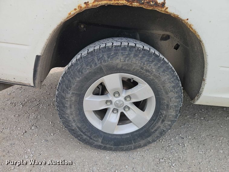 image for item EO4919 2013 RAM 1500 Ext. Cab pickup truck