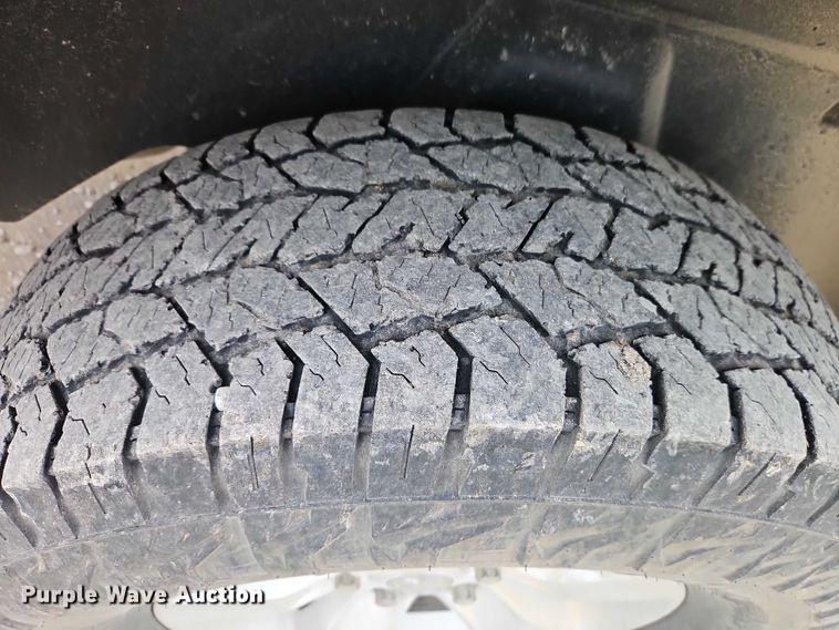 image for item EO4919 2013 RAM 1500 Ext. Cab pickup truck