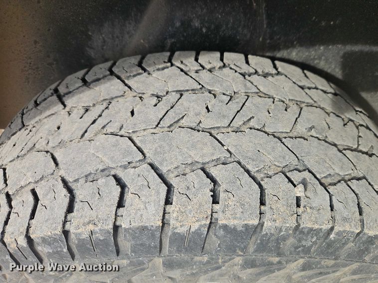 image for item EO4919 2013 RAM 1500 Ext. Cab pickup truck