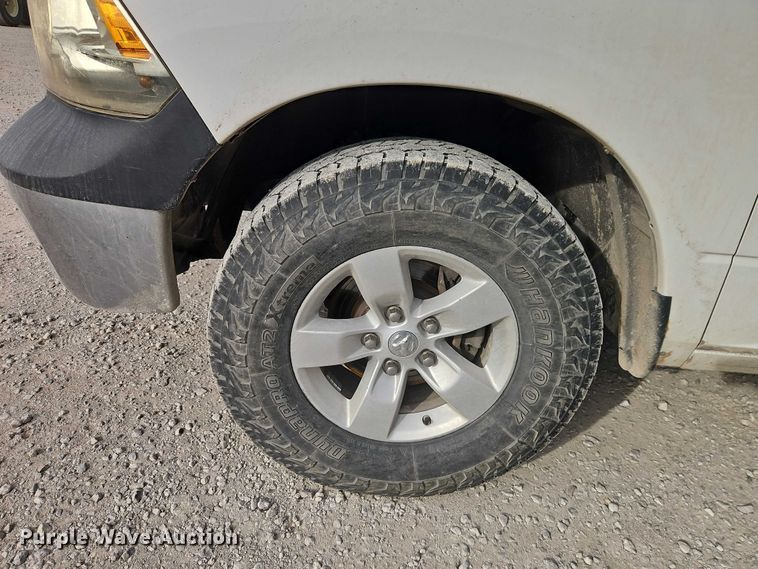 image for item EO4919 2013 RAM 1500 Ext. Cab pickup truck