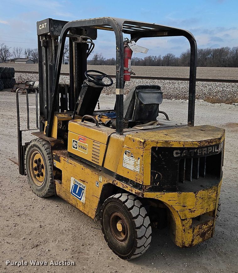 image for item EO4920 1989 Caterpillar V50D forklift