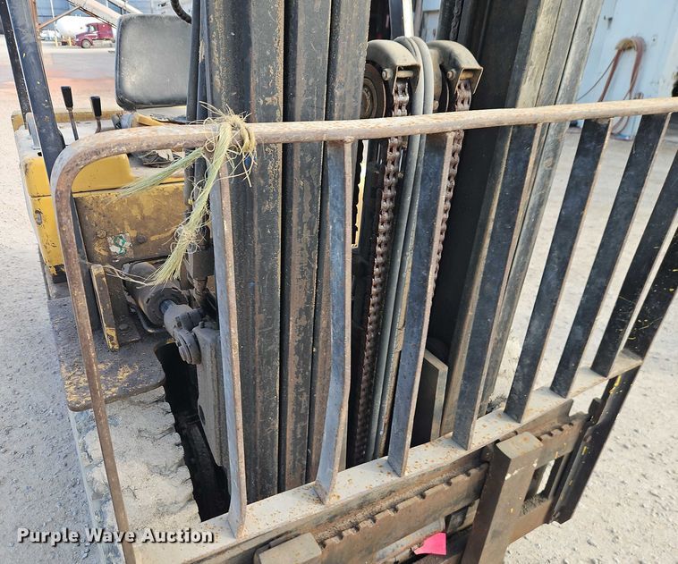 image for item EO4920 1989 Caterpillar V50D forklift