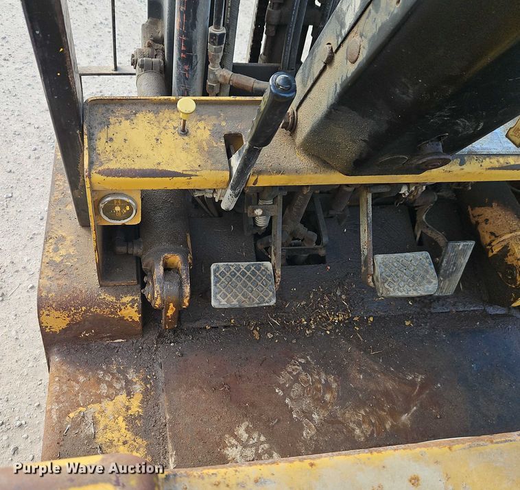 image for item EO4920 1989 Caterpillar V50D forklift