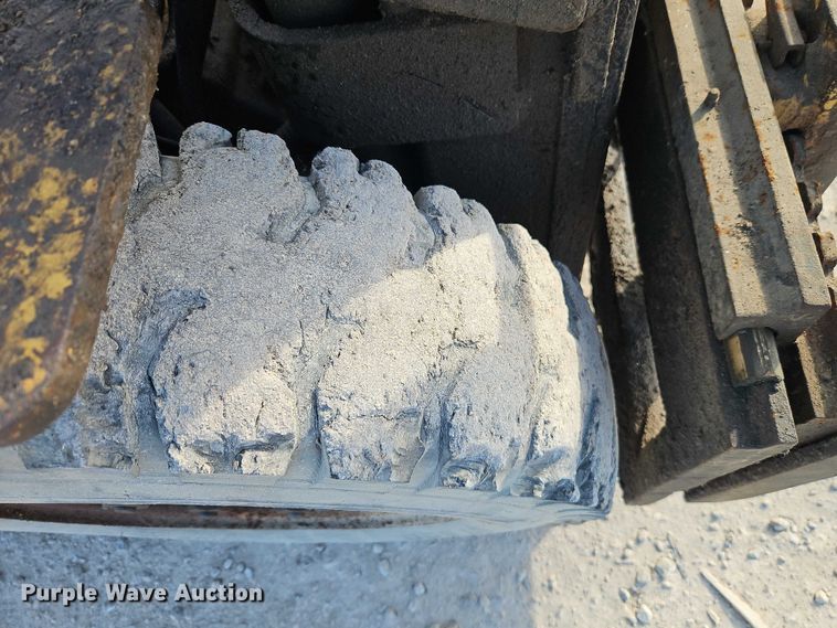 image for item EO4920 1989 Caterpillar V50D forklift