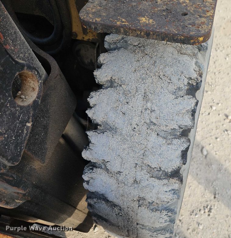 image for item EO4920 1989 Caterpillar V50D forklift