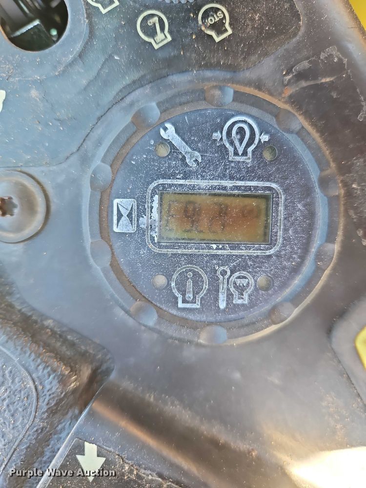 image for item EO4927 2017 John Deere Z920M ZTR lawn mower