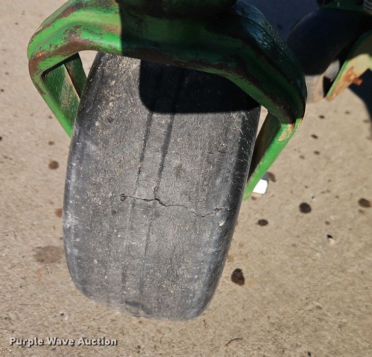 image for item EO4927 2017 John Deere Z920M ZTR lawn mower