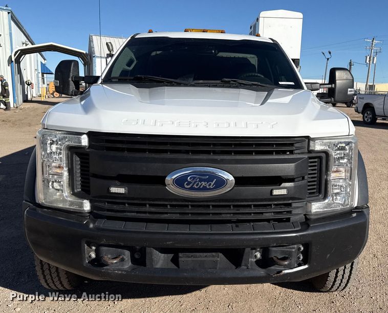image for item EP2762 2020 Ford F550 utility / service truck